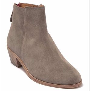 Joules Langham Suede Ankle Bootie Light Gray 6 NIB